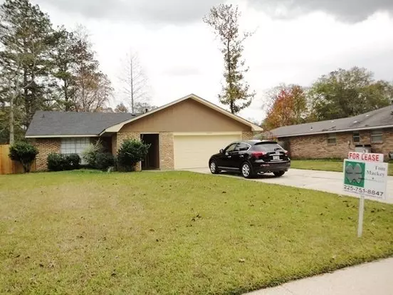 Big House In Shenandoah With Double Garage, Fully Fenced Back Yard! Apartment for rent in Baton Rouge, LA