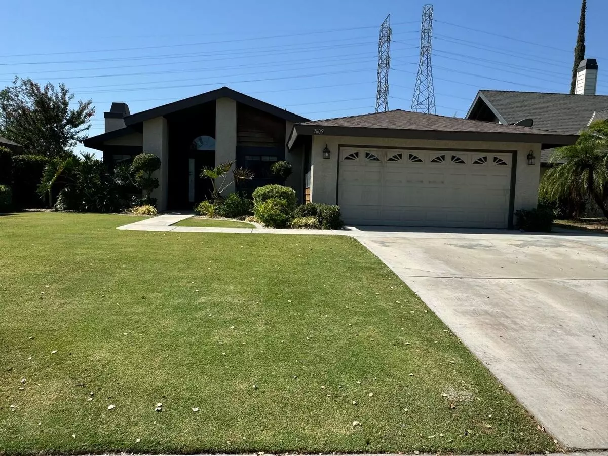 Charming Southwest Home! House for rent in Bakersfield, CA