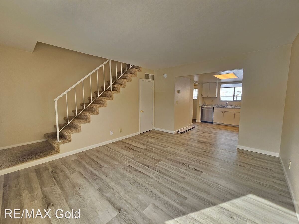 Immaculate 2 Bedroom Unit - Close To Unr! Apartments Reno, NV