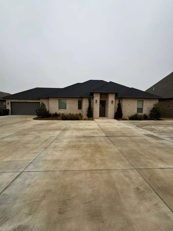4 Bedroom, 3.5 Bathroom, 2 Car Garage Gated Neighborhood House for rent in Norman, OK