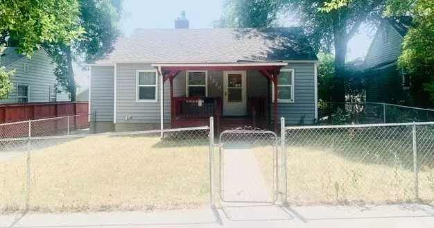1220 & 1220 1/2 N 26Th St Apartment for rent in Billings, MT