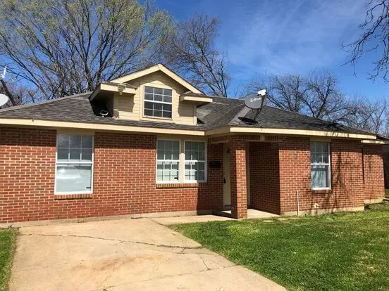 Move In Ready - 4 Bedroom 2 Bath Apartment for rent in Arlington, TX