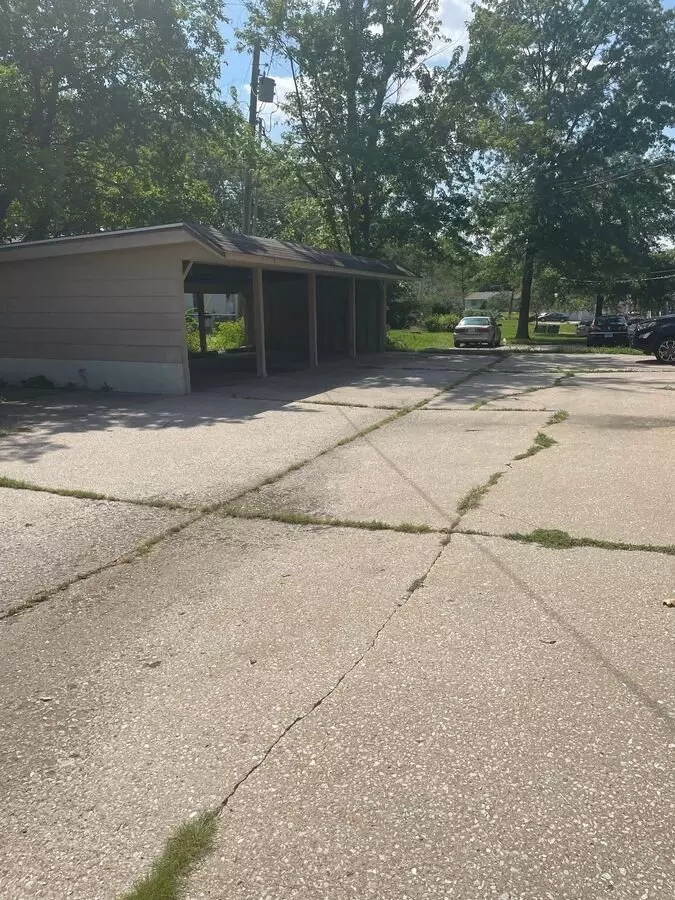 2 of 2 Apartment Close To Schools And Shopping! Apartment for rent in Columbia, MO