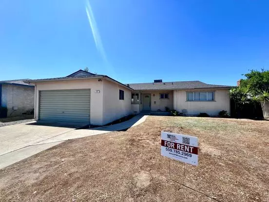 $2,395 Gettysburg & Minnewawa, 3 Bedroom 2 Bathroom - Gettysburg Ave, Clovis - Newly Renovated Inside Apartment for rent in Clovis, CA
