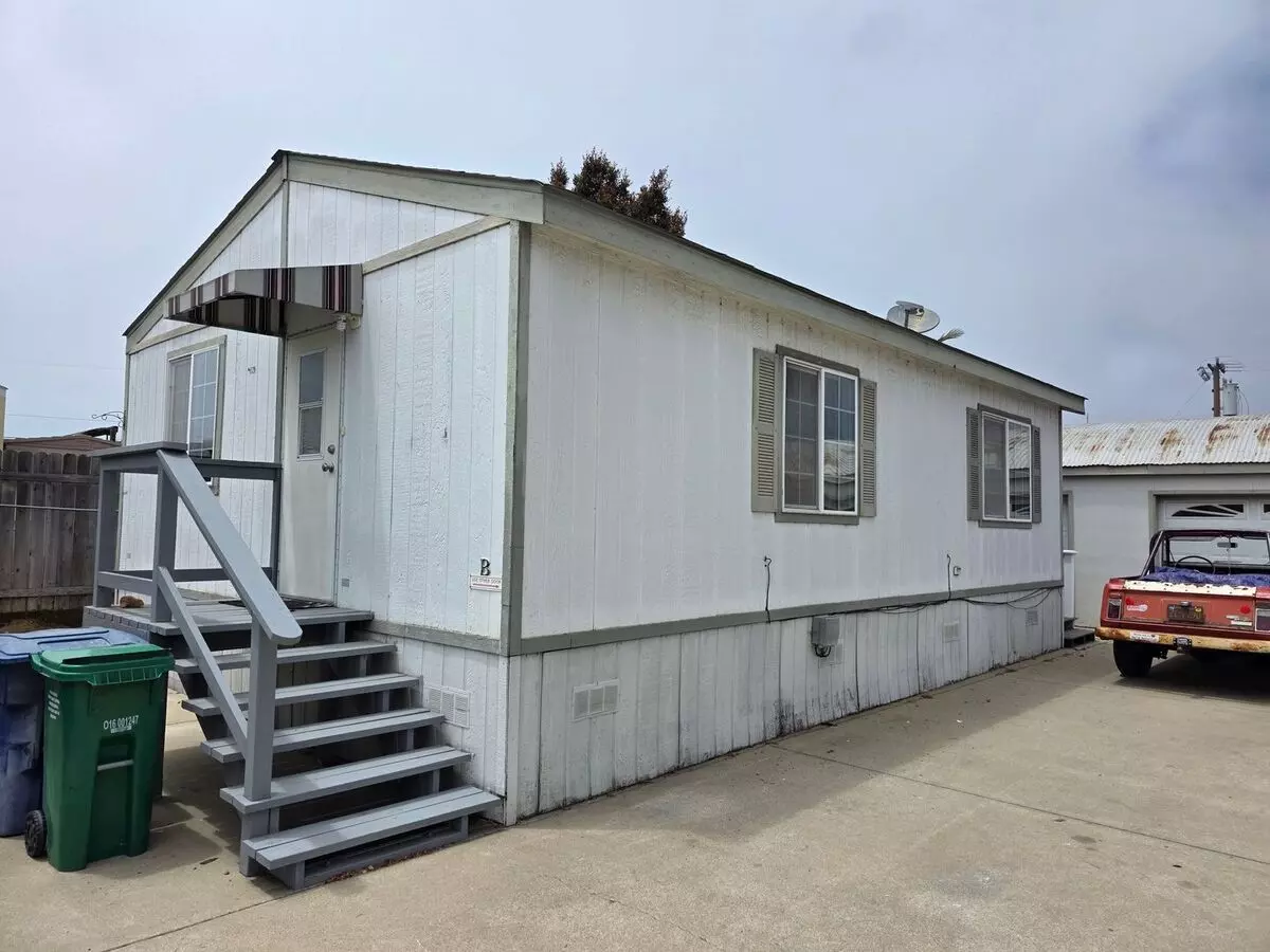 1345 Longbranch Ave Apartment for rent in Grover Beach, CA
