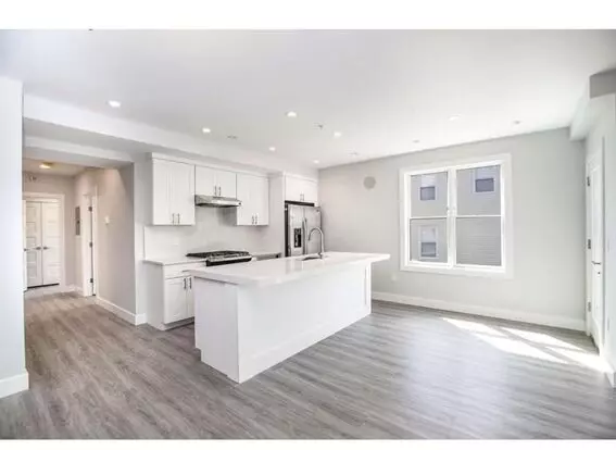 Stunning 2 Bd 1.5 Bath With Garage Parking Minutes To North Quincy T, Available Now. Apartment for rent in Quincy, MA