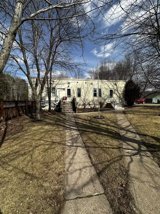 2422 Oak St Apartment for rent in Brainerd, MN