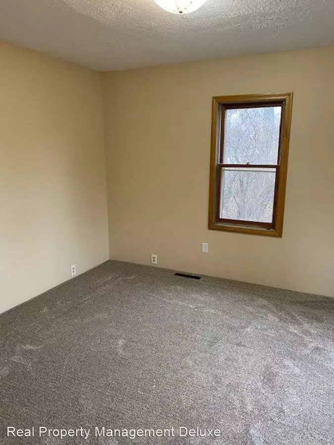 3 Bedrooms, 2.5 Bathrooms Single Family Home In Staples, Mn W/2+ Car Garage House for rent in Staples, MN