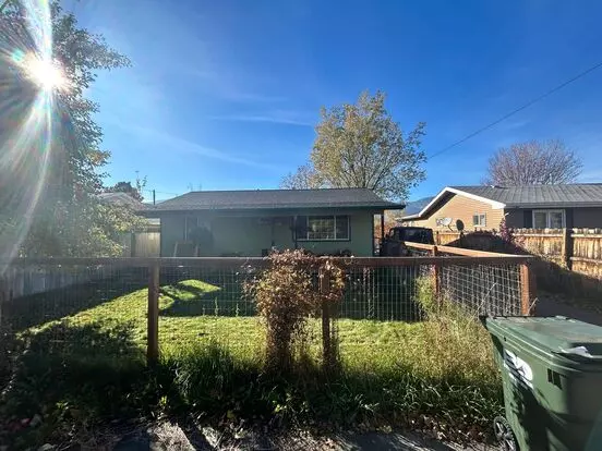 Cozy 2 Bed, 1 Bath Hamilton Home With Spacious Yard. Apartment for rent in Hamilton, MT