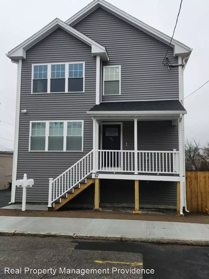 67 Batcheller Ave House for rent in Providence, RI