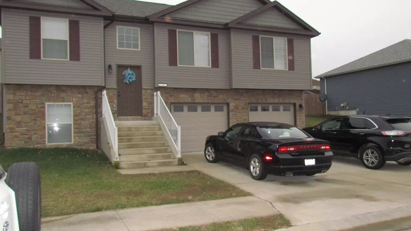 Available 8/22/2025 House for rent in St Robert, MO