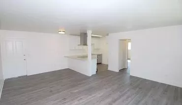 3 of 10 Jg-2425 E. 5th Apartment for rent in Long Beach, CA