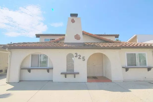 Hacienda Redondo Apartment for rent in Long Beach, CA