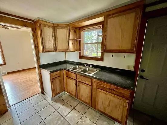 1419 Upland Ave Apartment for rent in Rhinelander, WI