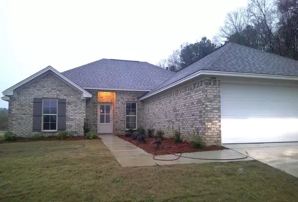 1009 Windrock Dr Apartment for rent in Brandon, MS