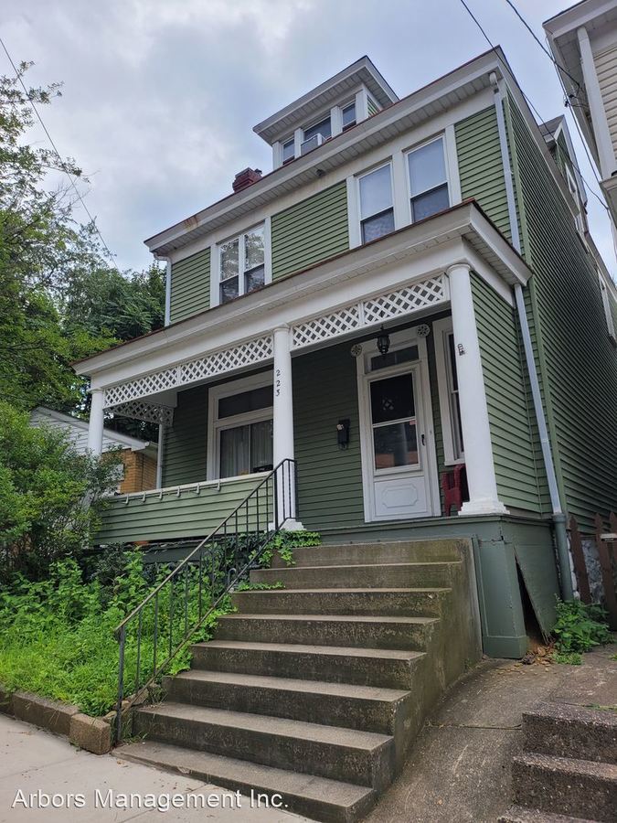 223 Chester Ave Pittsburgh, PA House for Rent