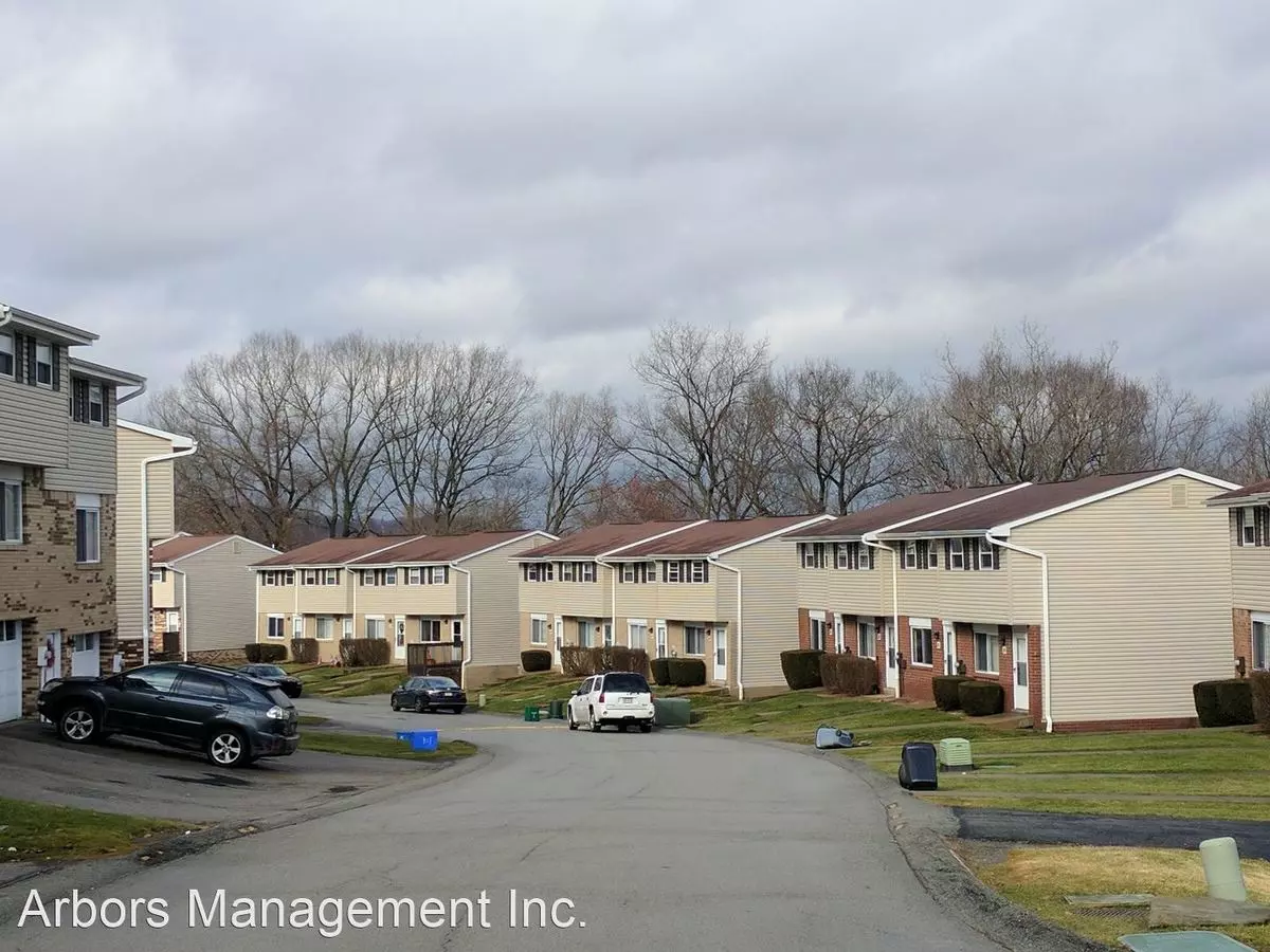 Colony East Townhomes Apartment for rent in Plum, PA