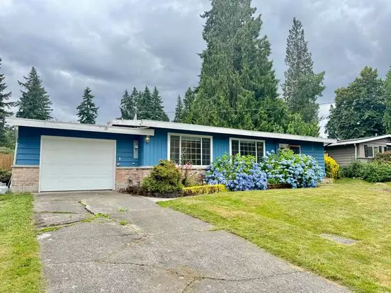 Fantastic Rambler In Lake Hills With A/c! Apartment for rent in Bellevue, WA