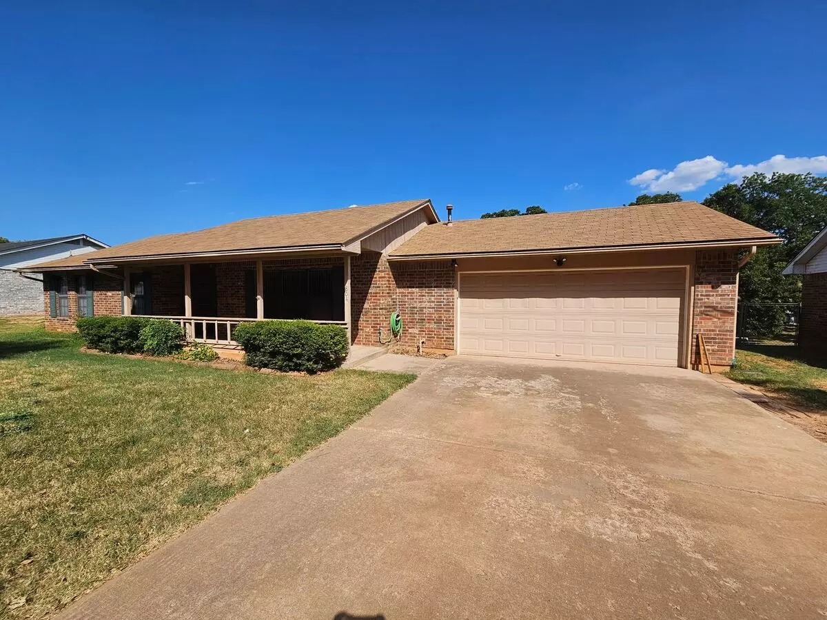 (3) Bed/(2) Bath In Purcell Avail Now! House for rent in Purcell, OK