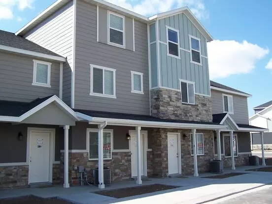 Beautiful 3 Story Vineyard Townhome Apartment for rent in Vineyard, UT