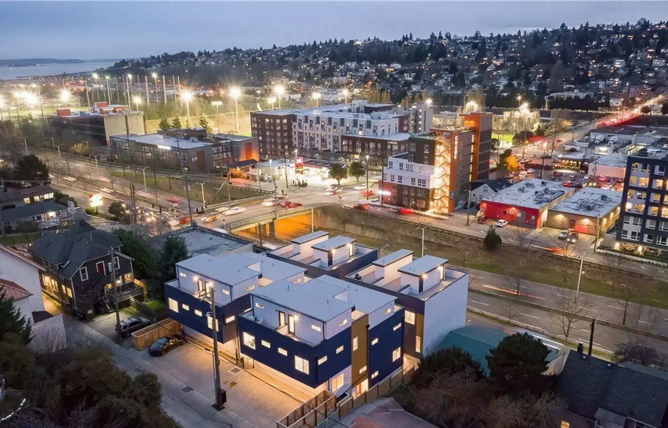 Luxury 3-bed Interbay Townhome House for rent in Seattle, WA