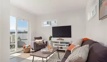 5 of 20 Luxury 3-bed Interbay Townhome House for rent in Seattle, WA