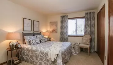 5 of 9 Commercial Avenue Apartment for rent in Madison, WI
