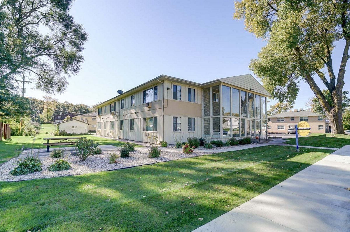 Glendale Gardens Apartments 201 Tompkins Drive Monona, WI