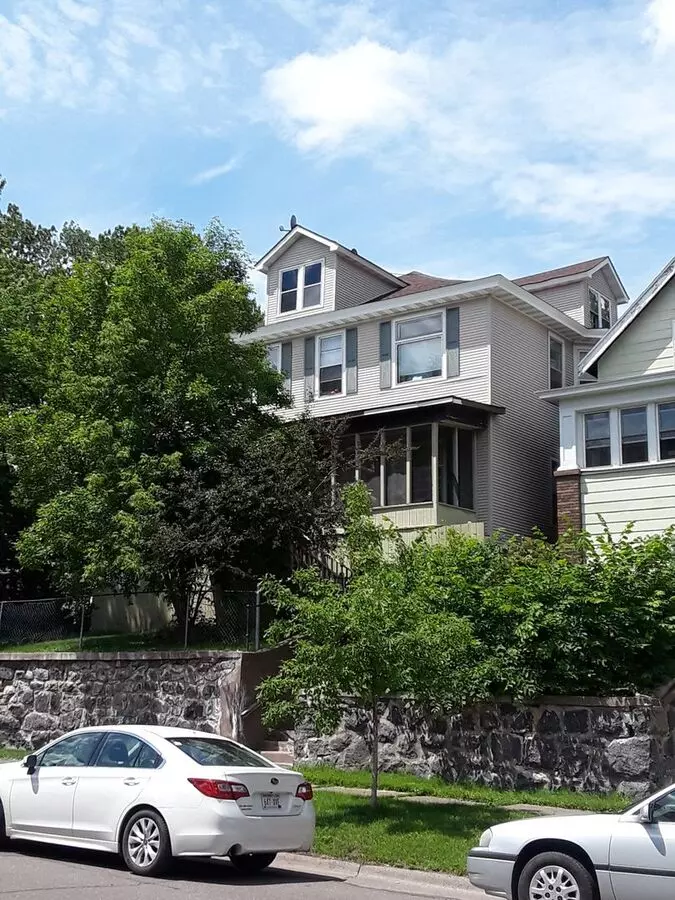 2125-2127 W 4th St Apartment for rent in Duluth, MN
