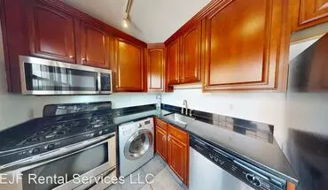 4 of 13 3028 Wisconsin Ave Unit 405 NW House for rent in Washington, DC