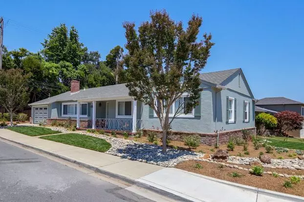 4 Bed / 3 Bath Burlingame Home Near Excellent Schools. Youtube Tour!! Apartment for rent in Burlingame, CA