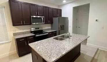 5 of 17 Like New 1/1 Garage Apartment With 1-car Garage Included (utilities Included) House for rent in Orlando, FL