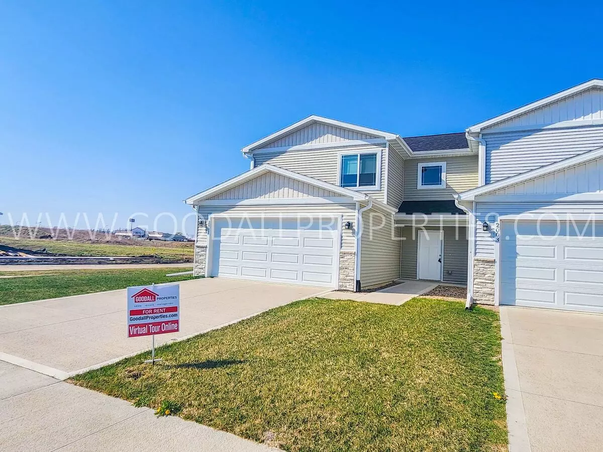 3 Bedroom 2 Bathroom 2 Car Garage In Desoto. House for rent in Desoto, IA
