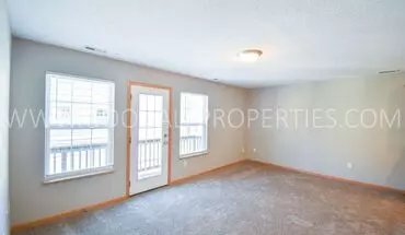 3 of 14 2 Bedroom, 2 Bath Townhome In Pleasant Hill House for rent in Pleasant Hill, IA