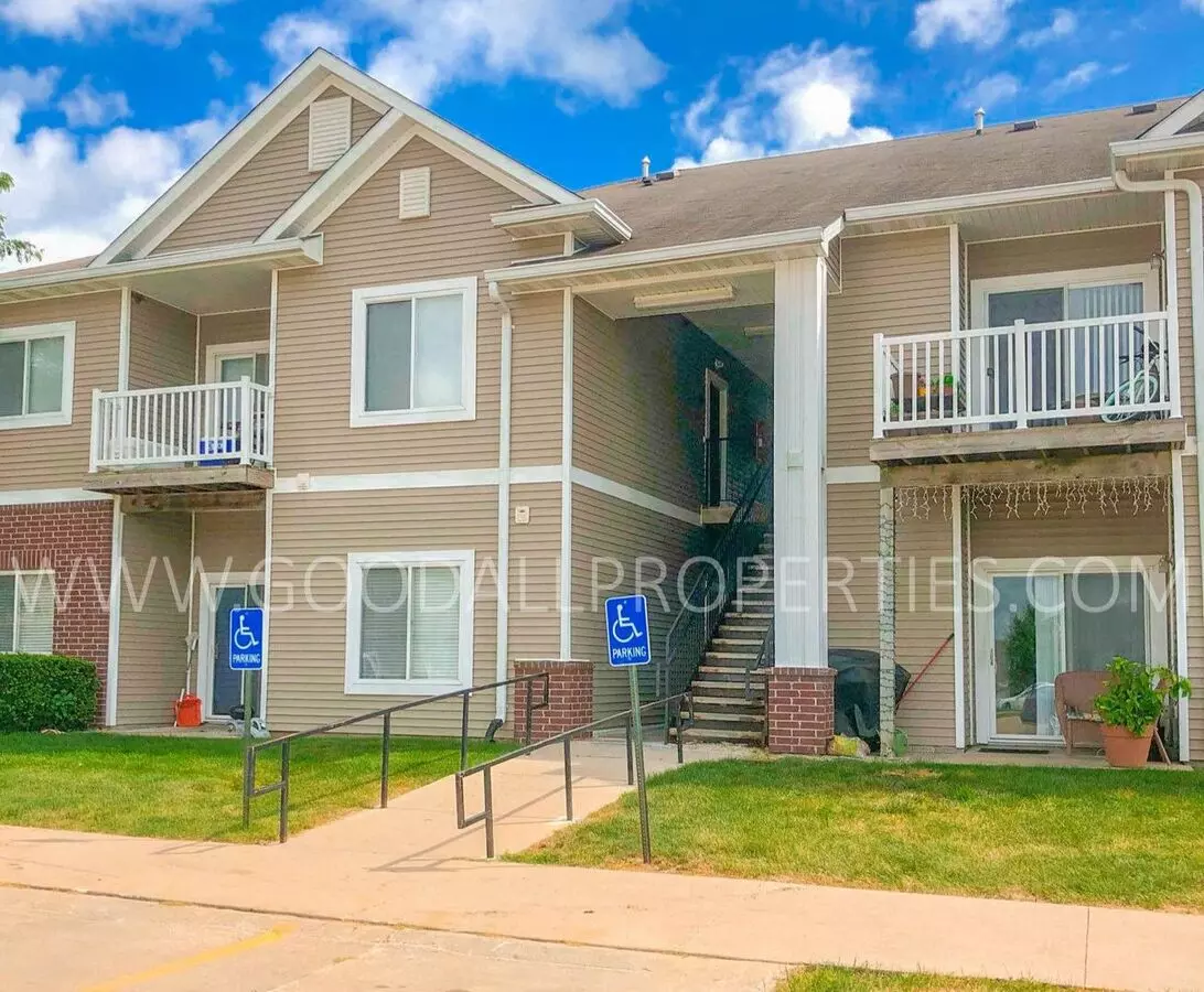 3 Bedroom 2 Bath Condo In Des Moines Apartment for rent in Des Moines, IA