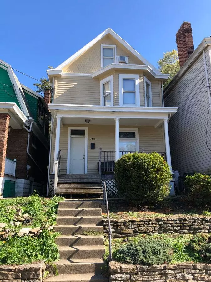 7 Bedroom House Located In Clifton Near Uc's Campus House for rent in Cincinnati, OH