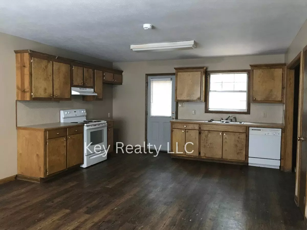 1313-A Palmetto House for rent in Pineville, LA
