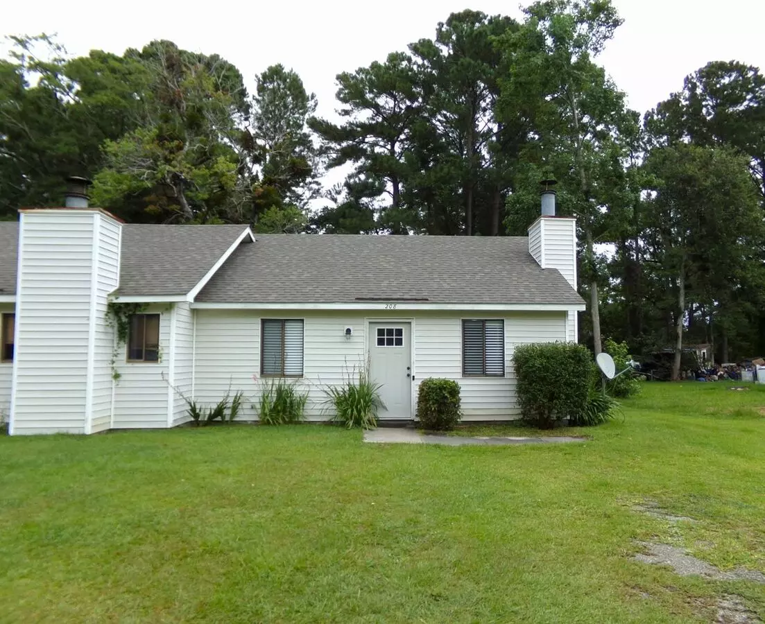 208 Cedar Ridge Ct House for rent in Havelock, NC