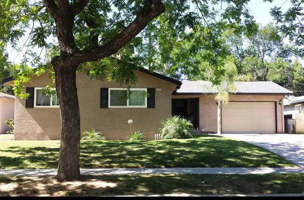 Updated Home Featuring A Nice Floor Plan And Nice Amenities. Apartment for rent in Fresno, CA