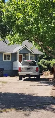 340 N Grove Ct Apartment for rent in Eugene, OR