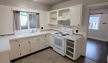 3 of 17 340 N Grove Ct House for rent in Eugene, OR