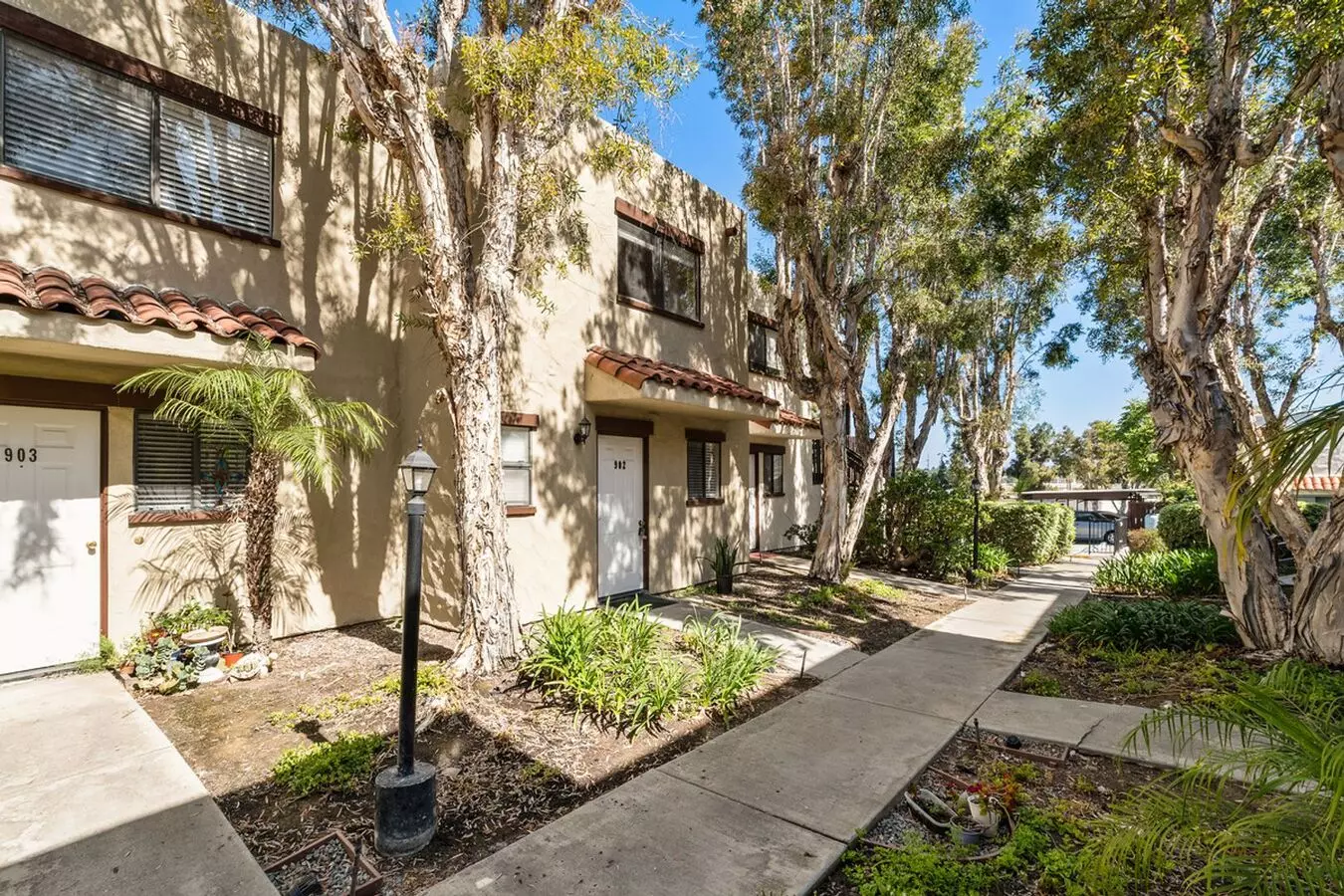 "coming Soon" Awesome 2 Bedroom Townhome With Ac, Pool, Parking - Close To All In San Diego! Apartment for rent in Lemon Grove, CA