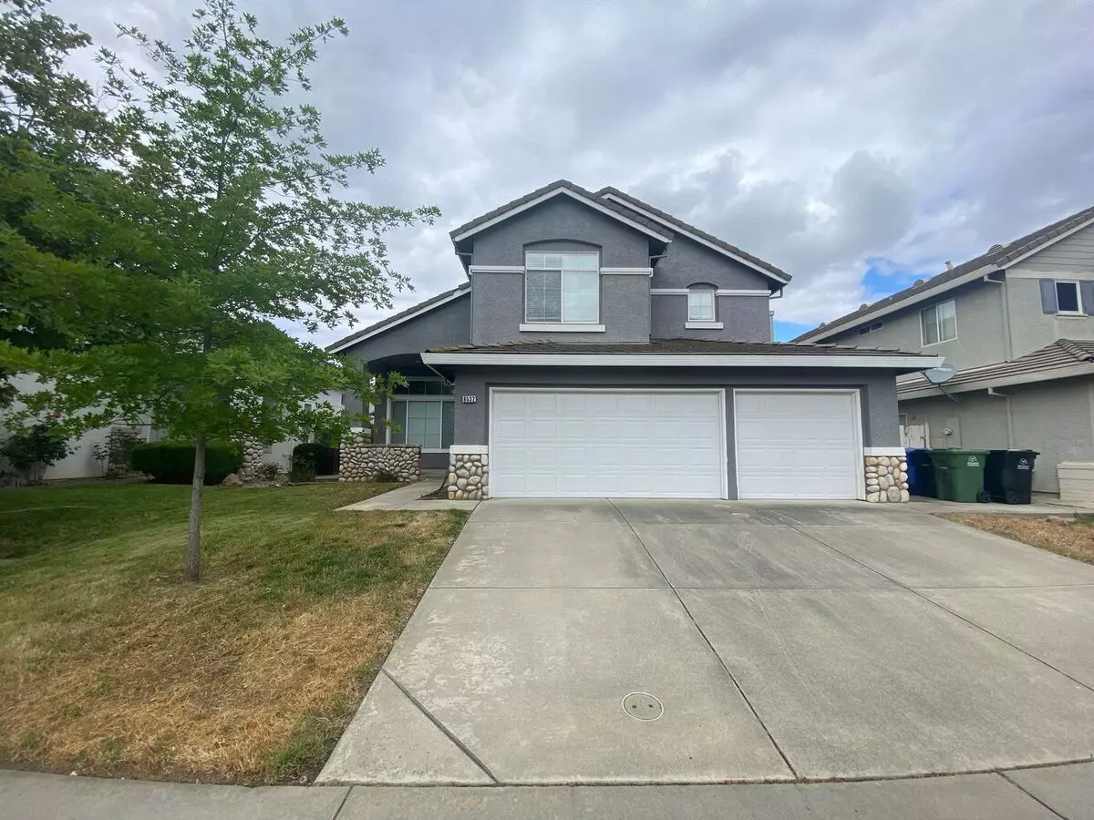 $500 Move-in Bonus On Thislarge Exquisite Home In Highly Sought After Community In Elk Grove! House for rent in Elk Grove, CA