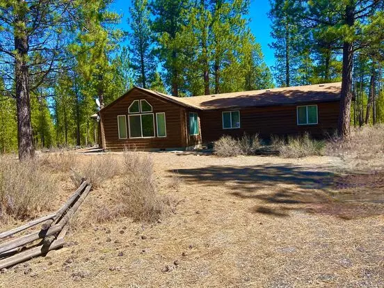 Secluded 2 Bedroom, 2 Bath Home On 40 Acres With Fall River Access – A Nature Lover’s Dream! Apartment for rent in Bend, OR