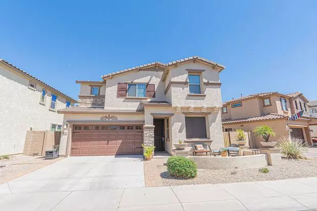 3 Bed/3 Bath Home On Golf Course Lot ! * 1st Month's Rent Free** Apartment for rent in Gilbert, AZ
