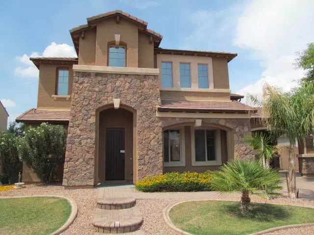 Spacious 5-bedroom Home With Loft, Pool, And Gorgeous Backyard House for rent in Gilbert, AZ
