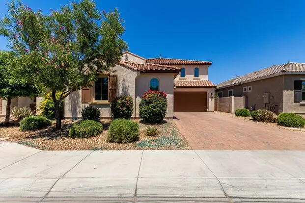 South Gilbert Stunner With Pool And Spa Apartment for rent in Gilbert, AZ South Gilbert Stunner With Pool And Spa Apartment for rent in Gilbert, AZ