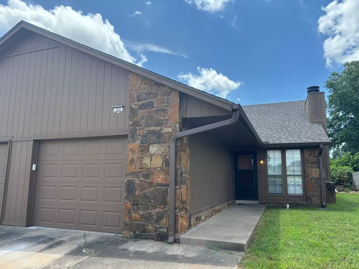 Harris 509-511 (lf*) Apartment for rent in Broken Arrow, OK