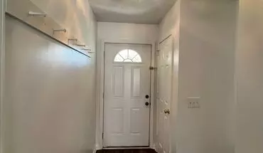 5 of 32 Updated Holten Place, Top Floor, Two Bedroom Condo, Close To Uncw And Has A Pool! Lvp Floors! House for rent in Wilmington, NC