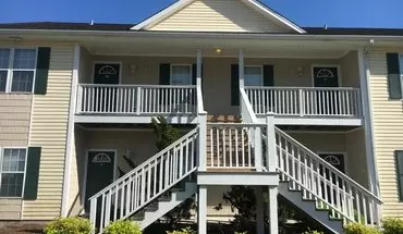 3 of 32 Updated Holten Place, Top Floor, Two Bedroom Condo, Close To Uncw And Has A Pool! Lvp Floors! House for rent in Wilmington, NC